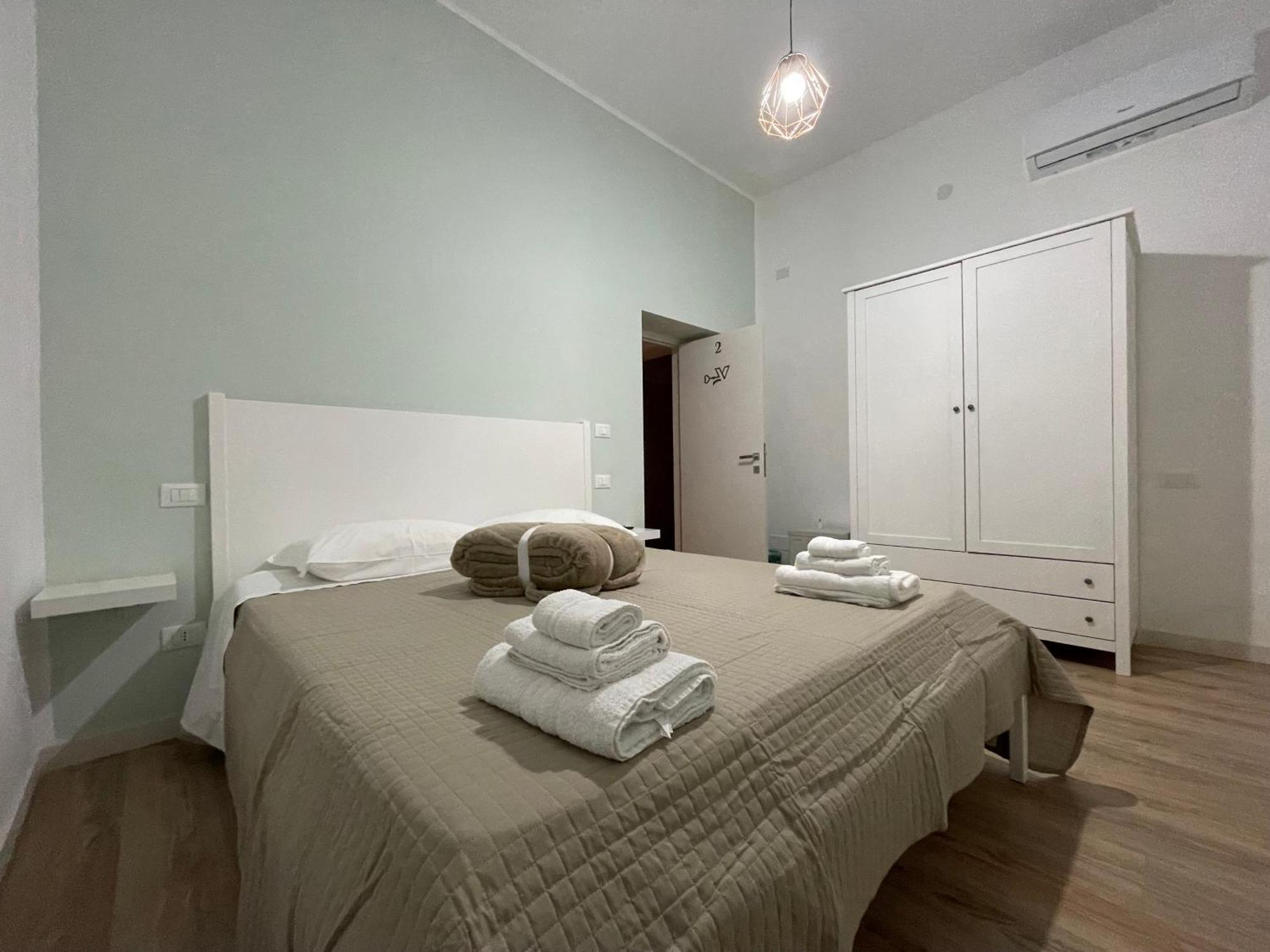 Le Stanze Di Max Bed & Breakfast แตร์โมลิ ภายนอก รูปภาพ