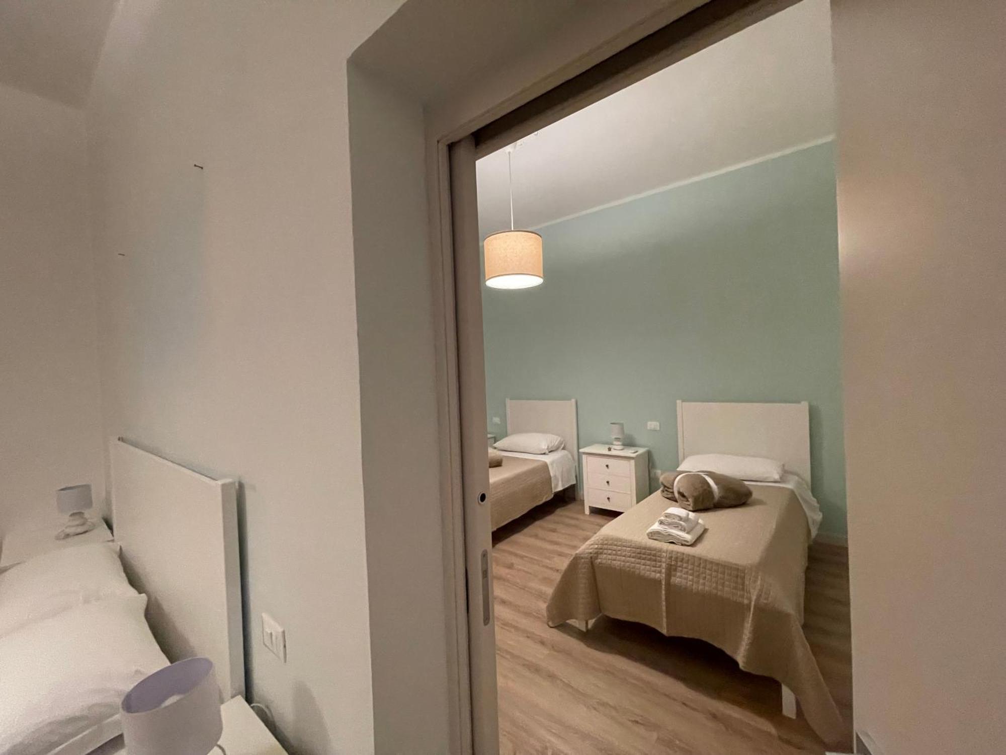 Le Stanze Di Max Bed & Breakfast แตร์โมลิ ภายนอก รูปภาพ